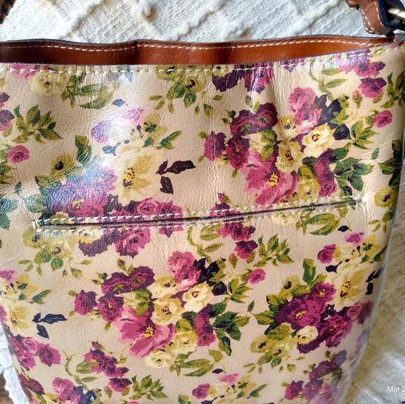 PATRICIA NASH ANTIQUE ROSE BUCKET BAG EUC - Picture 7 of 10